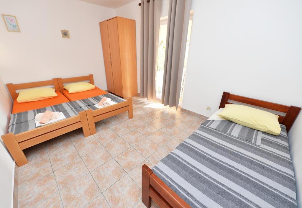 Apartments Rem Новалья Экстерьер фото