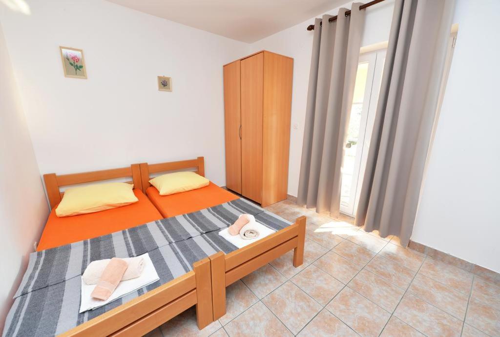 Apartments Rem Новалья Экстерьер фото